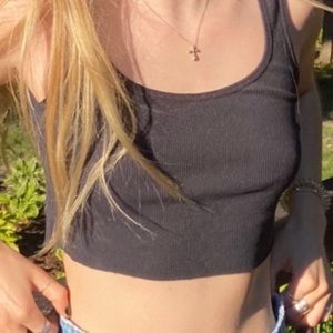 levi’s cropped tank top